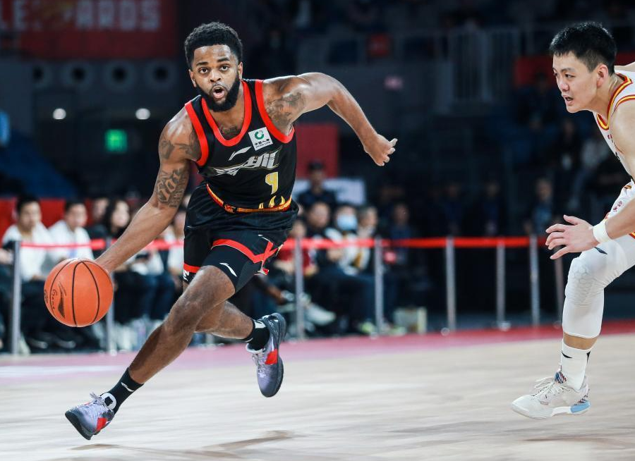 华体会网页版 -关于加时末段深圳男篮调整名单以备欧超杯，外线爆发环节打磨，话题不断，心理建设被强调的信息