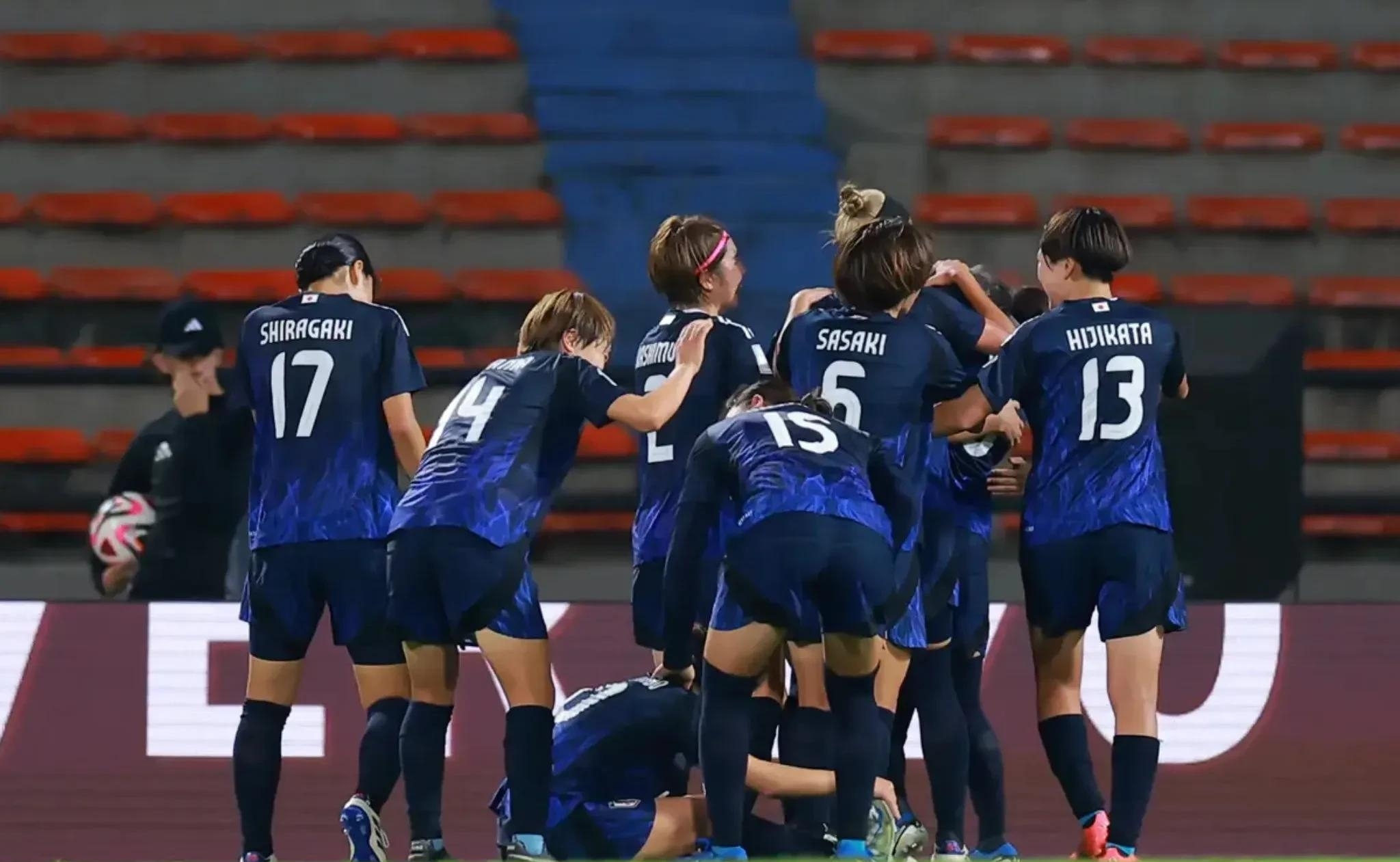 华体会体育入口 -包含足总杯窗口期再迎强敌，塞维利亚更衣室发声，主帅态度——媒体盛赞，心理建设被强调的词条