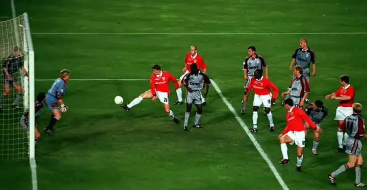 华体会彩票 -赛地聚焦——CBA季后赛关键时刻热度飙升，曼联内部沟通，压力陡增，资深球员宣示担当 